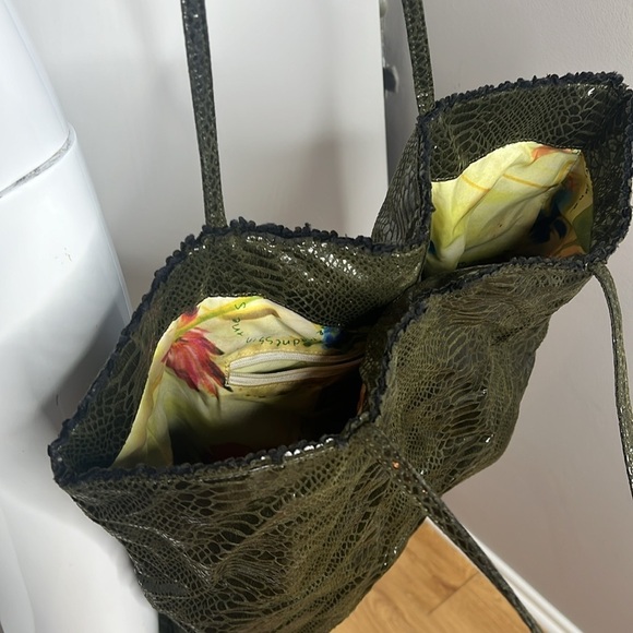 Carlos Falchi Barbarella Olive Green Tote Bag with Pouch - Picture 3 of 8